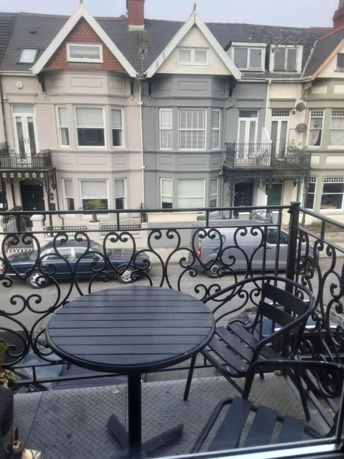 Esplanade Seaside View Apartment พอร์ธคอว์ล ภายนอก รูปภาพ
